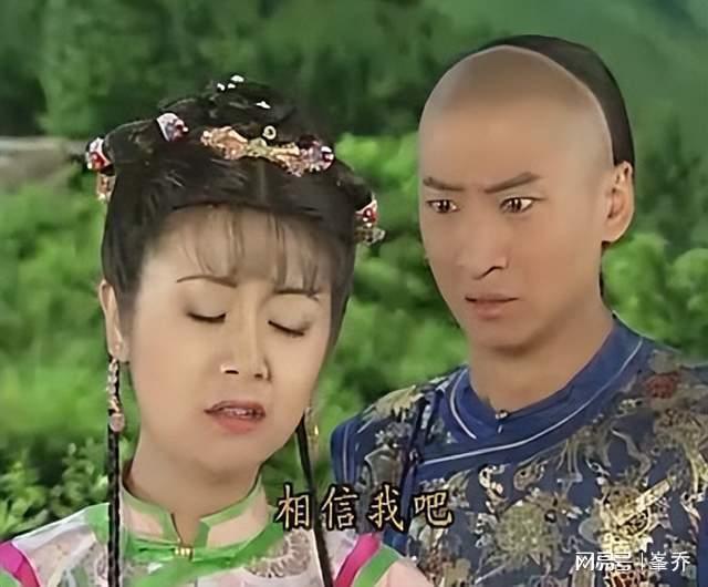 《还珠格格》：紫薇明明和皇后是敌人，为什么会为她求情