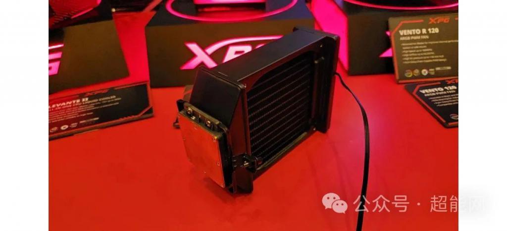 CES 2024：威刚展出一款集成水冷设计的塔式CPU散热器，解热功耗达280W
