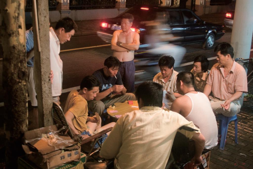 高铁一等座，为什么总有人打掼蛋？