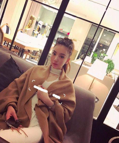 方媛旧照：穿得像千金名媛，审美领先10年
