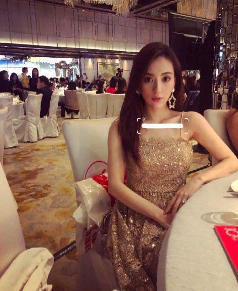 方媛旧照：穿得像千金名媛，审美领先10年