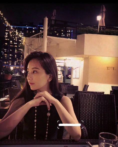方媛旧照：穿得像千金名媛，审美领先10年