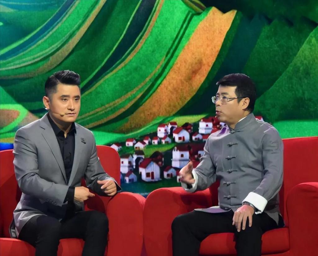 被央视开除，要求中国人向世界道歉，他到底发生了什么？