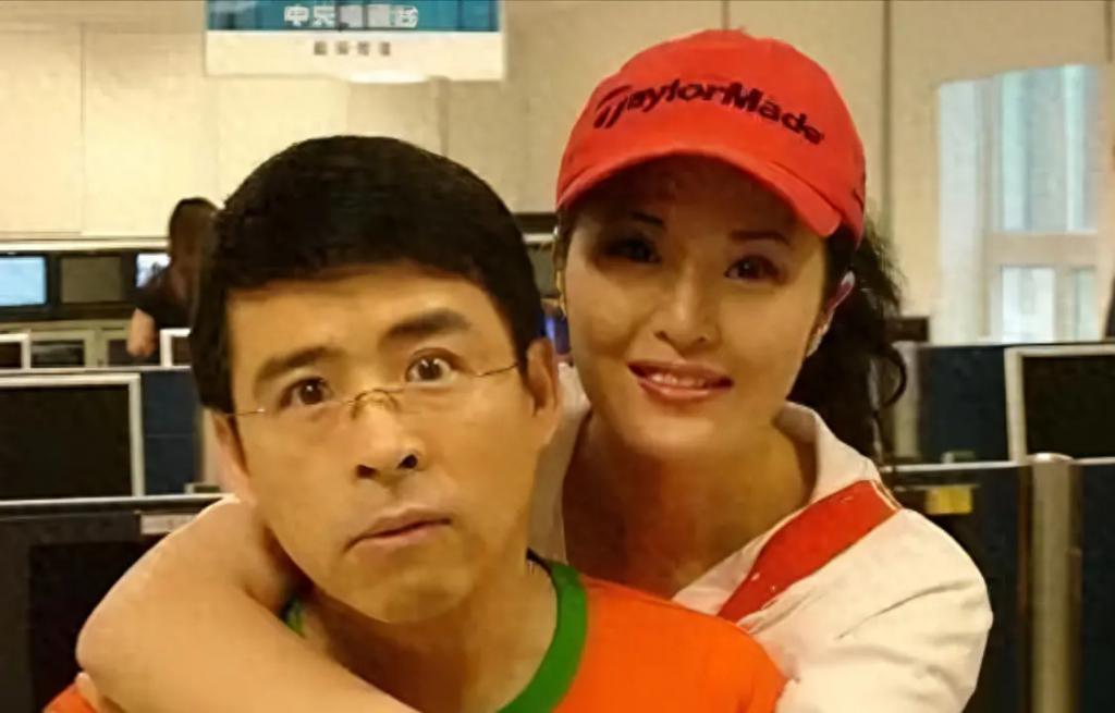 被央视开除，要求中国人向世界道歉，他到底发生了什么？