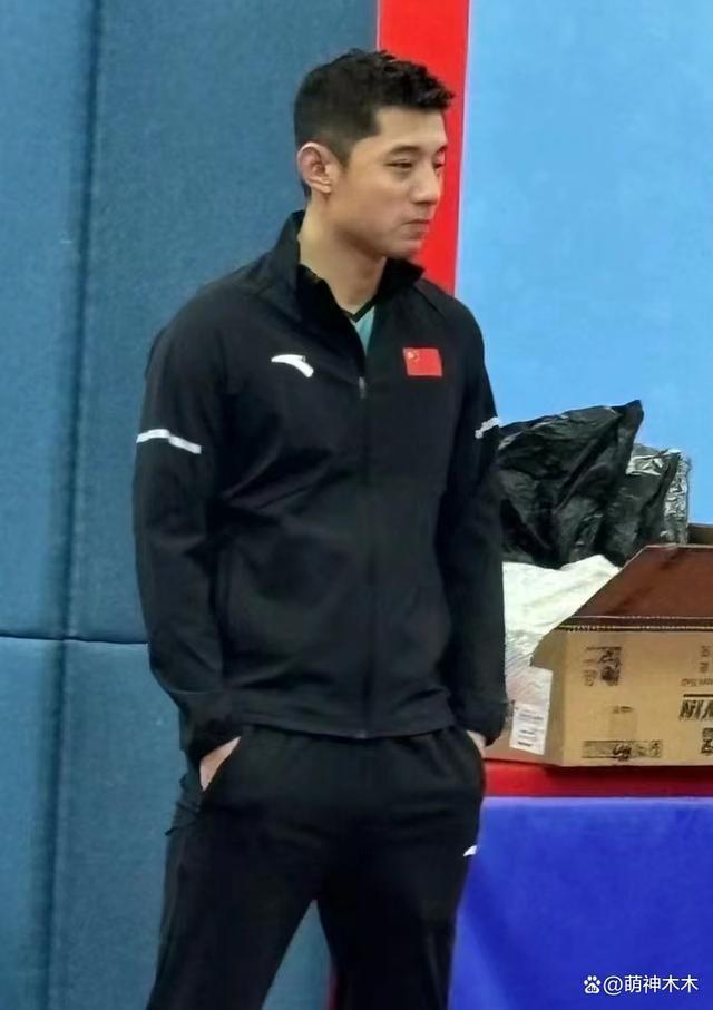 张继科复出热搜翻车！低调执教如素人，被质疑品行不配教人