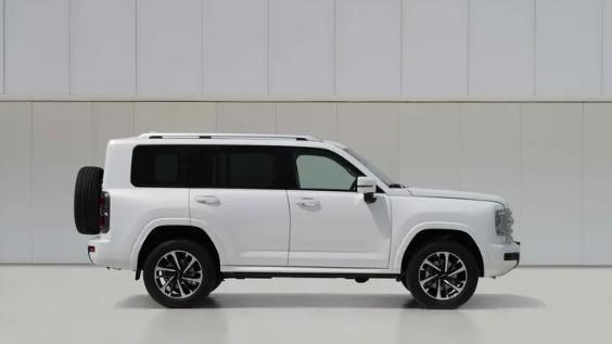 复古方盒子设计 柴油汽油双动力！全新哈弗H9官图发布