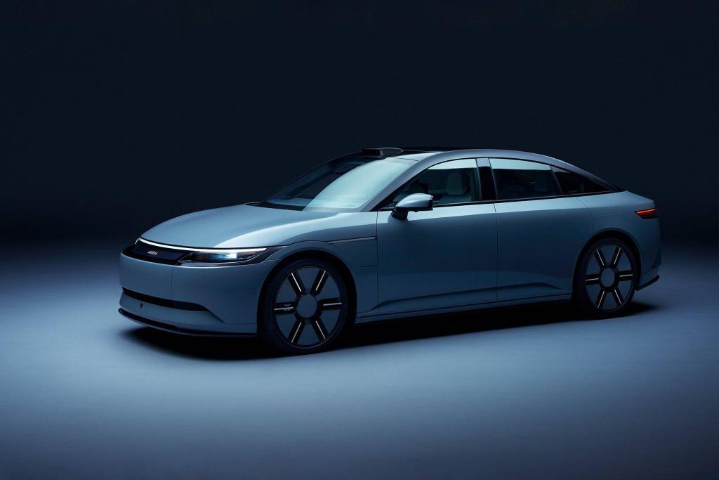 CES 2024：车企「画饼」失败，一个存在了数十年的老物件，成为全场最大亮点