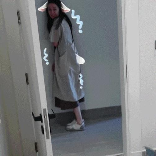 热巴《花少》被指表现过度！拿摄像机玩误删所有素材