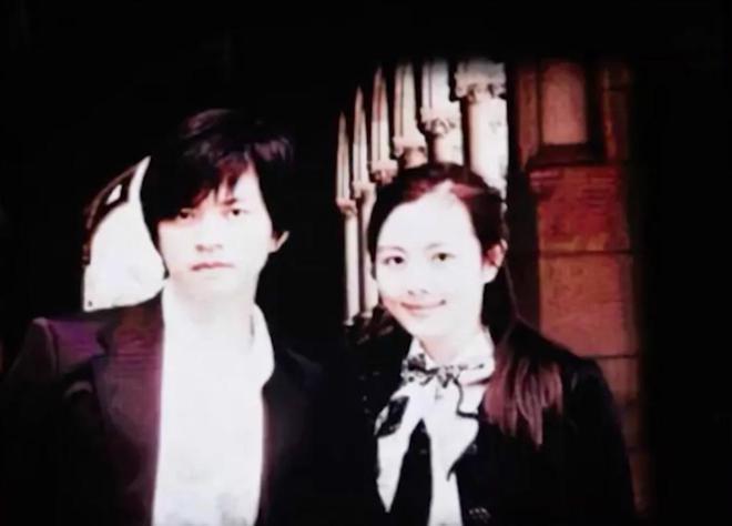 李健妻子罕露面44岁颜值惊艳！清华社会学博士学霸级美女