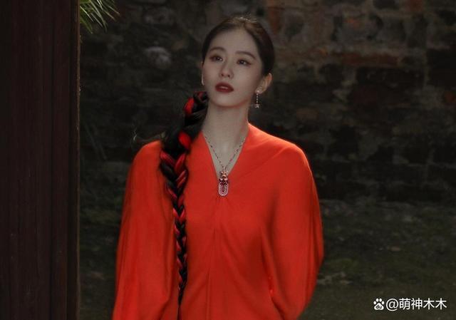 作品才是底气！唐嫣新封面对比刘诗诗，赵丽颖新片对比杨幂