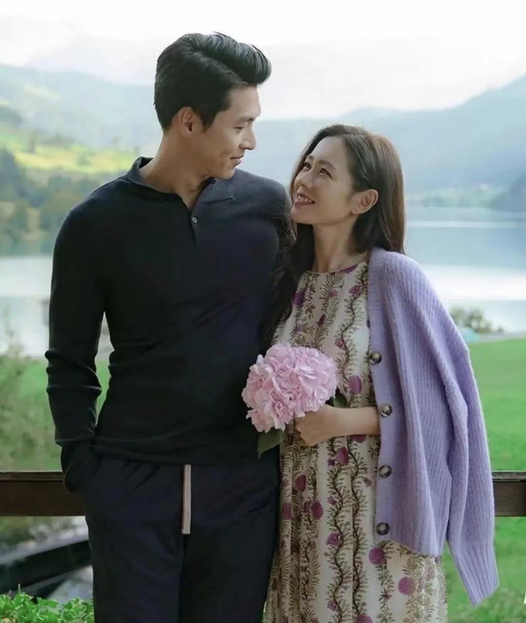 孙艺珍41岁庆生照疑似二胎来了，玄彬三个贴心细节甜爆全网