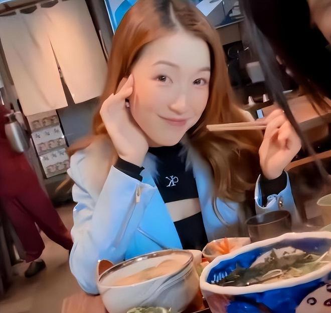 港姐郭嘉文彻底“消失”了，35岁梁洛施终究笑到了最后！