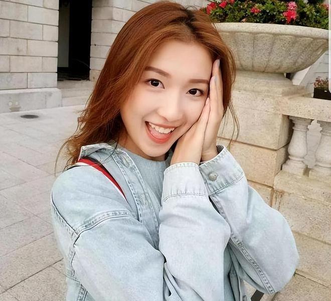 港姐郭嘉文彻底“消失”了，35岁梁洛施终究笑到了最后！