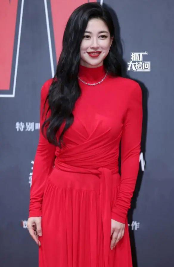 孙俪和朱珠亮相红毯：有人颜值昙花一现，有人越老越年轻