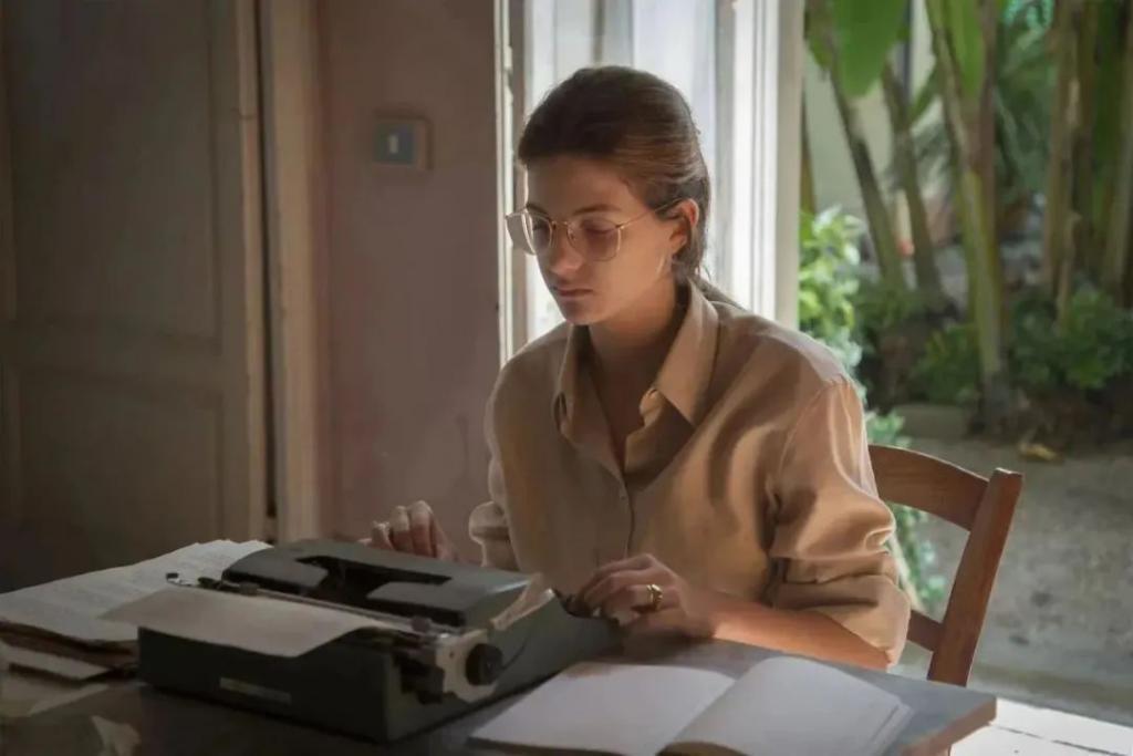 年度色来了，可蜜桃粉才不是“好嫁风”