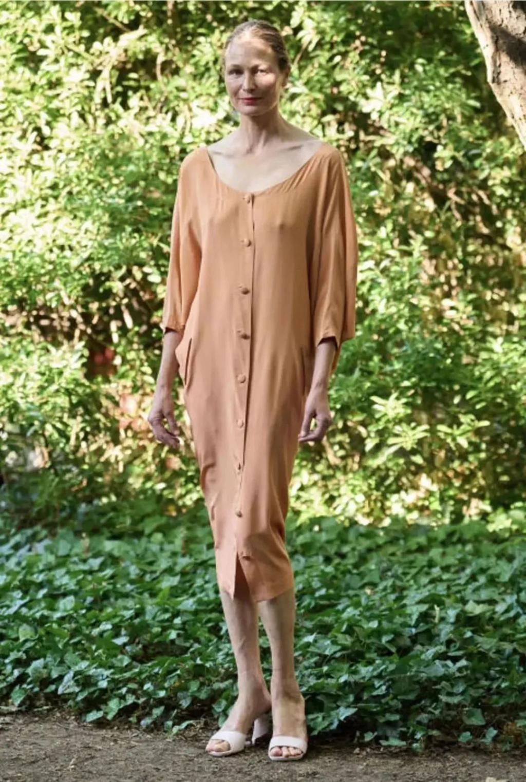 年度色来了，可蜜桃粉才不是“好嫁风”