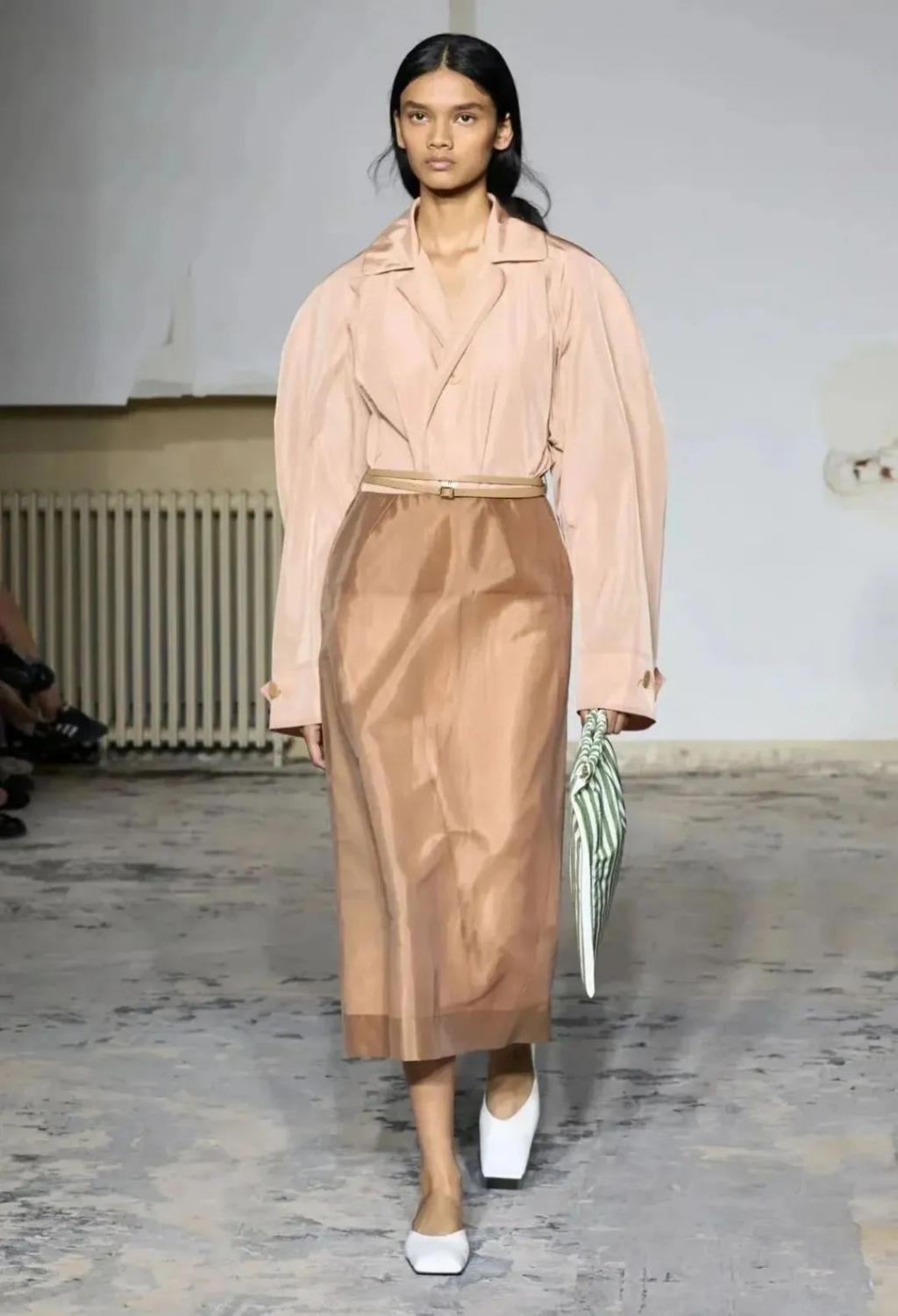 年度色来了，可蜜桃粉才不是“好嫁风”