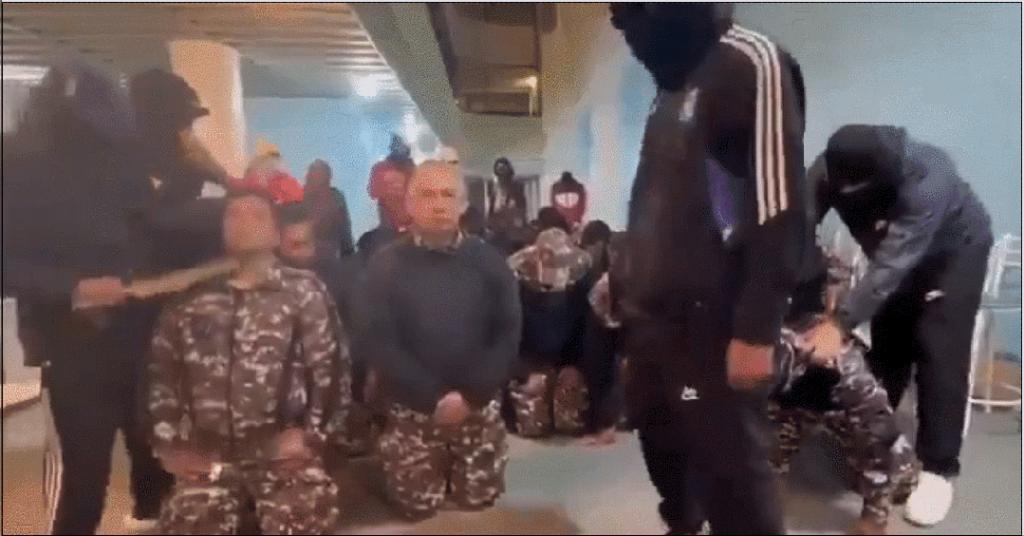 南美一国家进入战争状态！大毒枭越狱，电视台直播恐怖杀戮现场