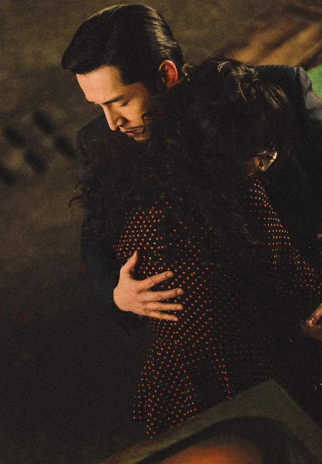 让女人“情伤”，再让女人崛起，《繁花》成功了吗？