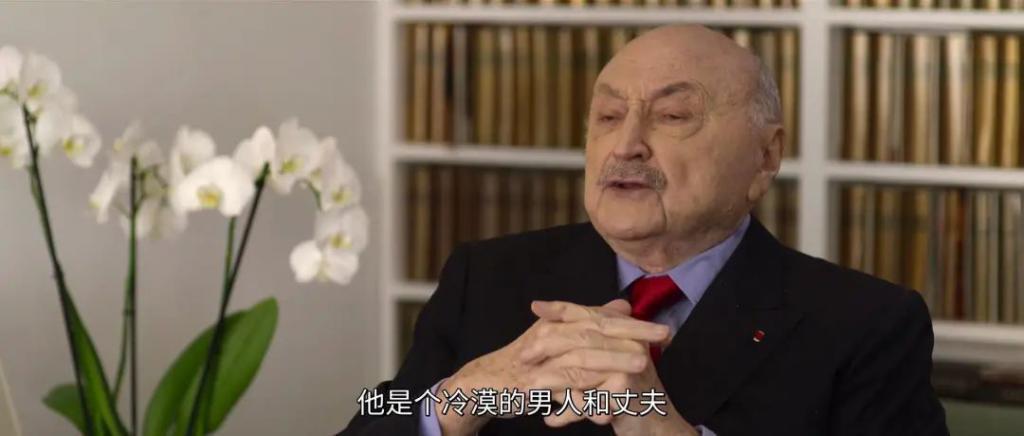 全球第一软饭男，被锤了