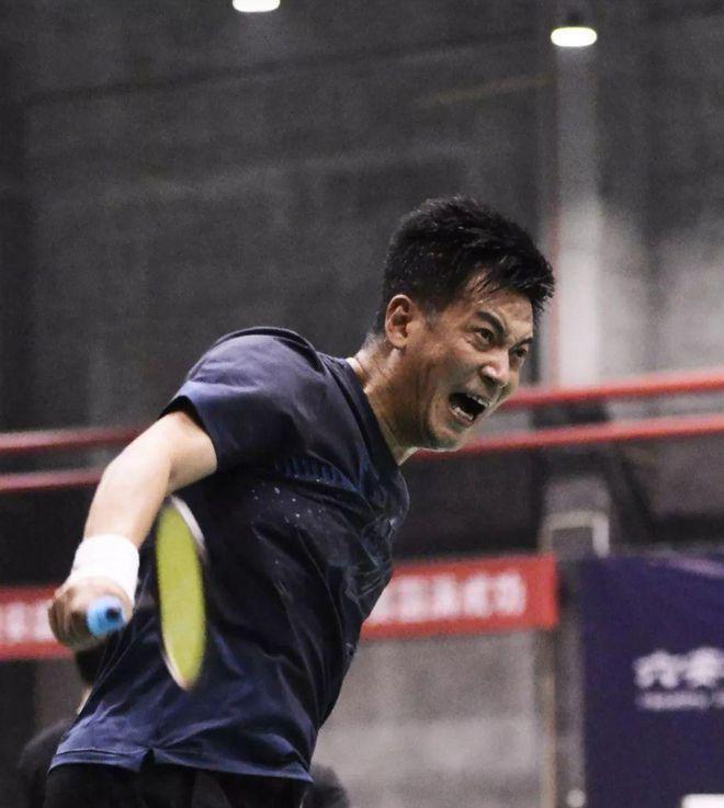 他人帅戏好，娶了圈外妻生子，如今儿子比他更帅