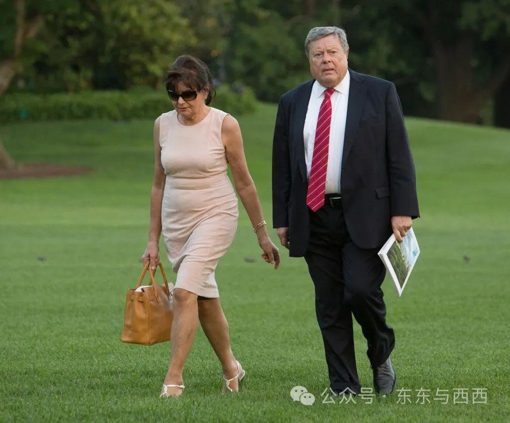 比特朗普大一岁的丈母娘去世，第一夫人活脱是她的翻版……