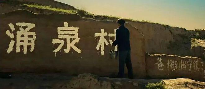 一顿饭花三四万，三十万直接路边撒？小时代出第五部了？