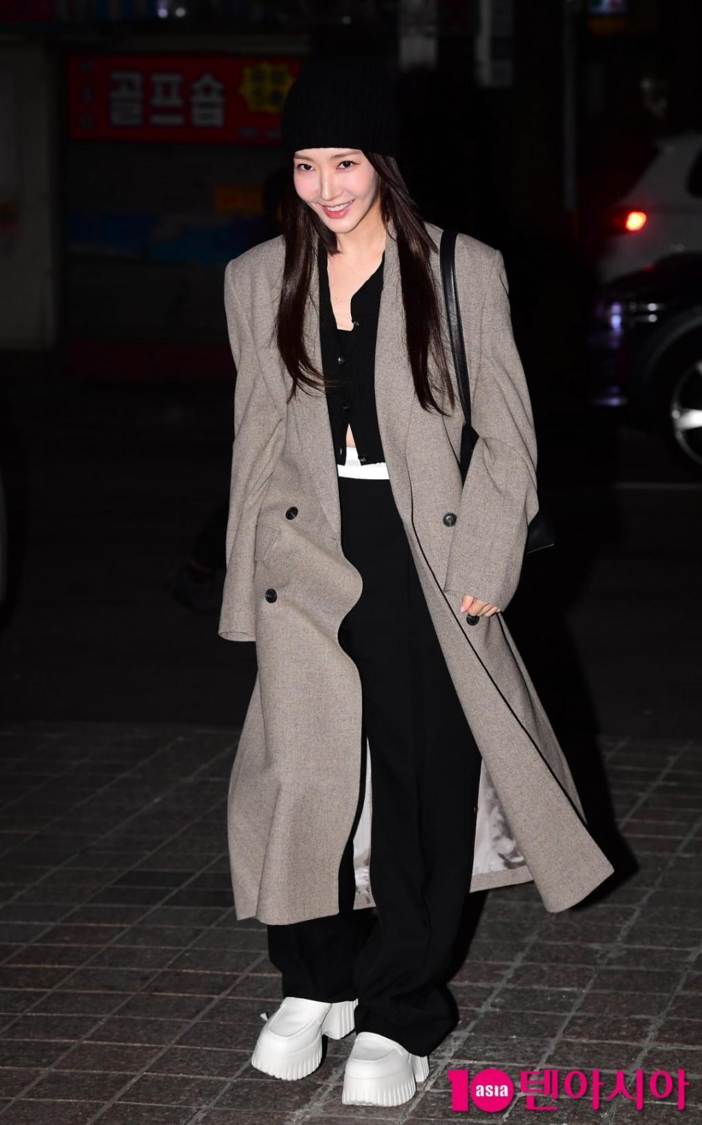 D社曝光女星收前男友生活费2.5亿韩元，本人否认