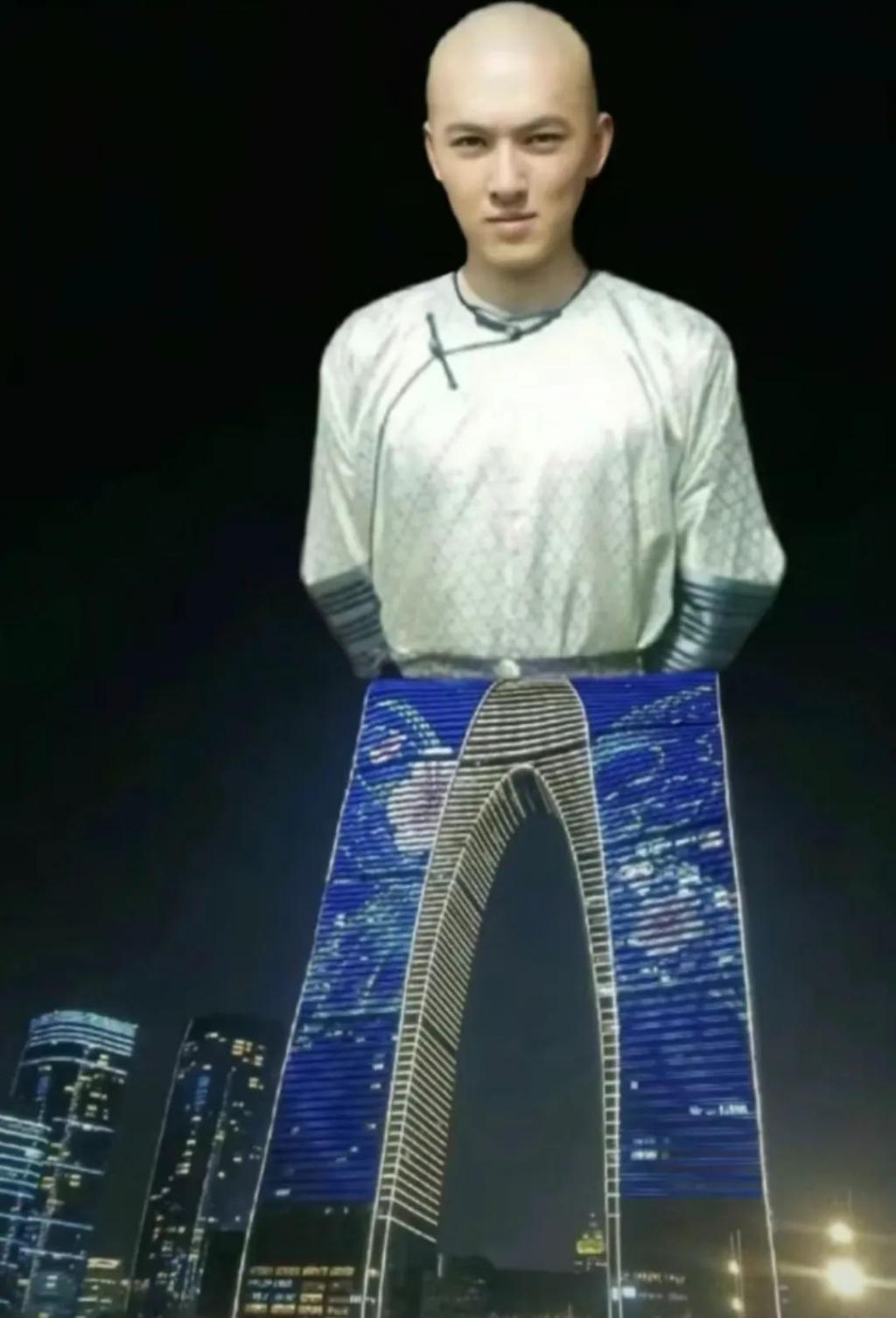 还记得《甄嬛传》里一直长高的三阿哥吗？竟是个搞笑男？