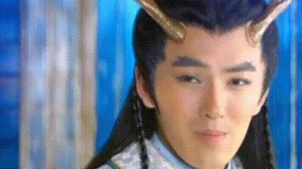 还记得《甄嬛传》里一直长高的三阿哥吗？竟是个搞笑男？