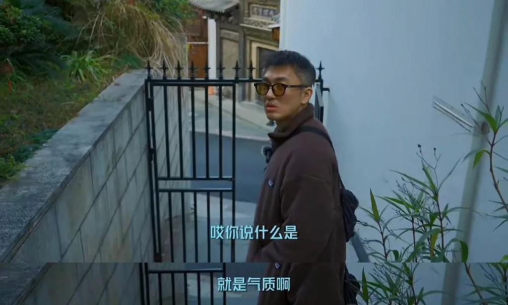 还记得《甄嬛传》里一直长高的三阿哥吗？竟是个搞笑男？