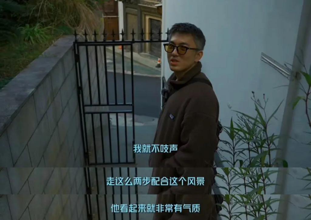还记得《甄嬛传》里一直长高的三阿哥吗？竟是个搞笑男？