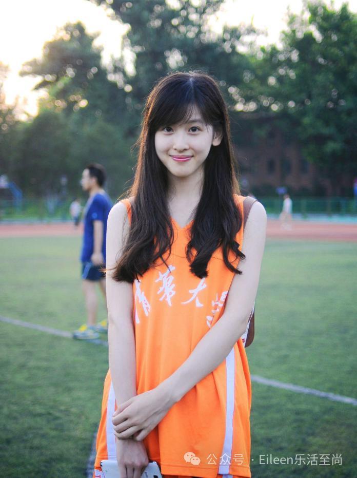 奶茶妹妹身家六百亿？生完二胎她又如何打进顶级名媛圈？