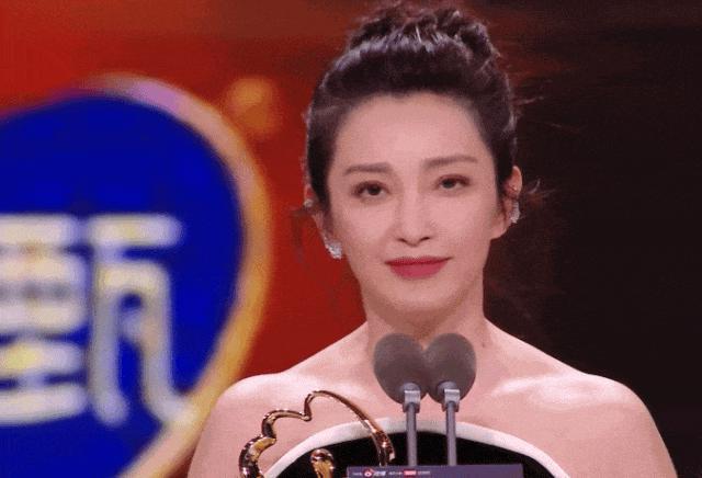 这名场面，能忍住不撕？