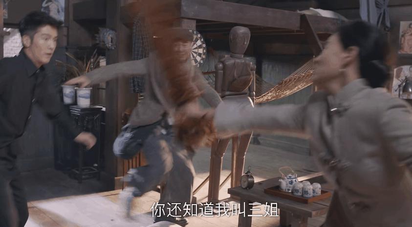 本以为是烂剧，上线就夺飙升榜第一，年代剧拍成了爆款？