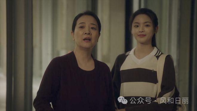 陈小艺和儿子演绎悲情母子：窒息的母爱，残酷的人生