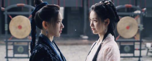 离开郭敬明,虞书欣又美了!