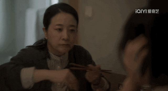 破碎的女星，终于被人骂到翻盘
