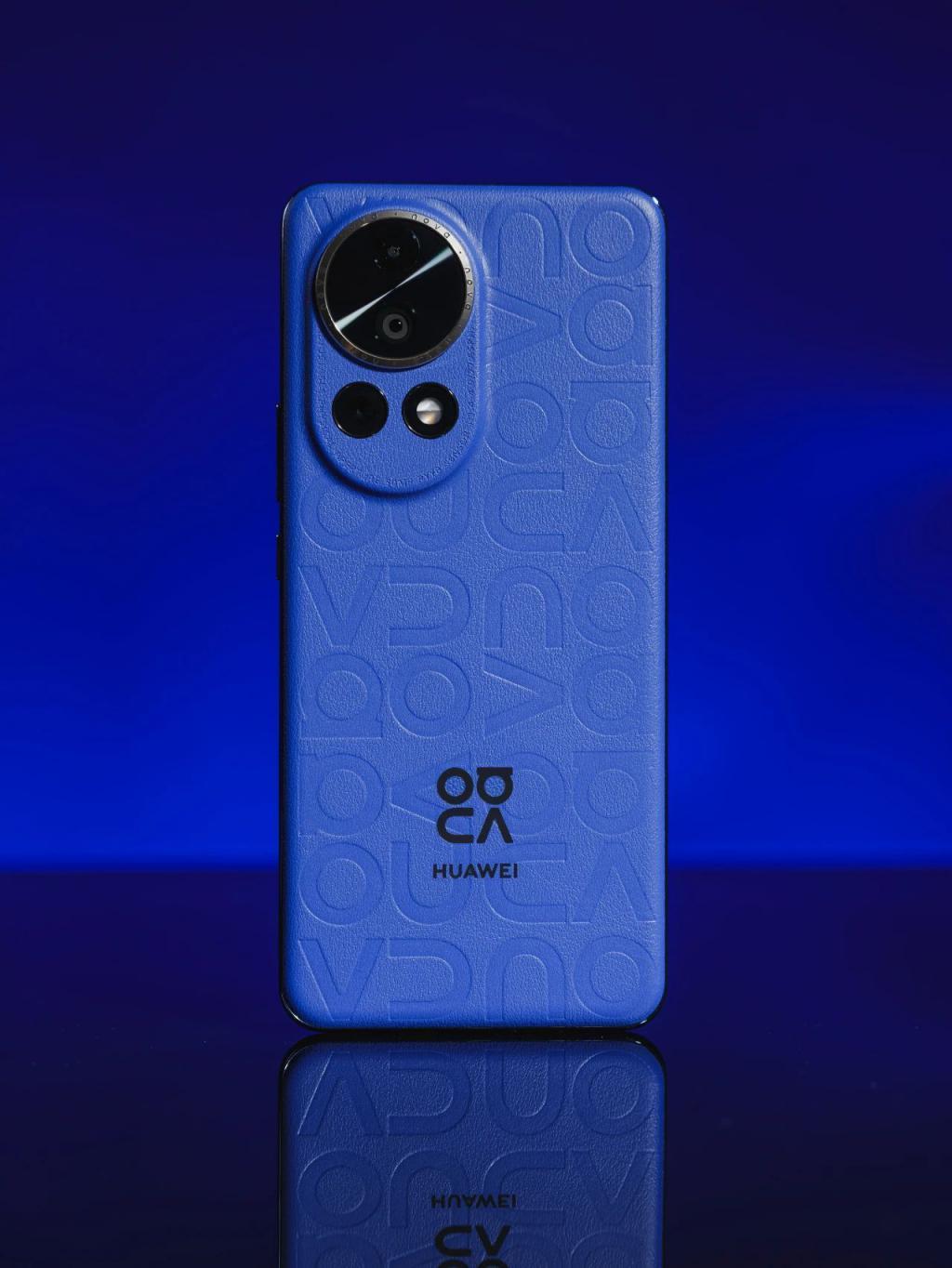 体验完华为这款夹耳朵上的耳机，我觉得它卖1299也合理。