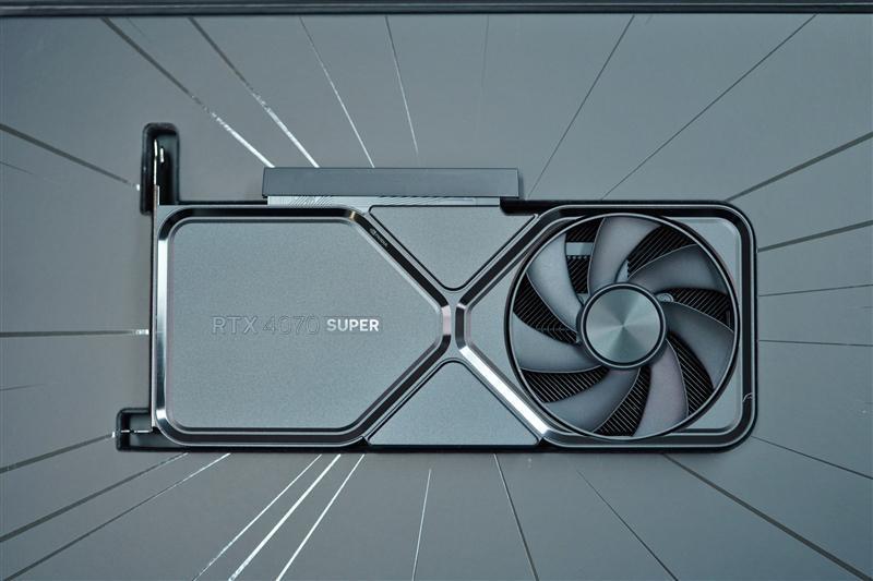 2024年的第一张良心显卡！NVIDIA RTX 4070 SUPER首发评测