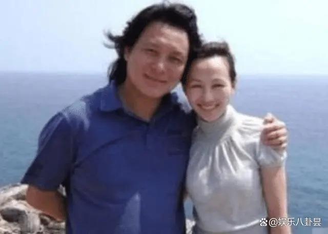 她与导演裸婚，在地下室连生3胎，丈夫用7部剧将她捧红