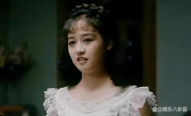 曾经红过巩俐，却爱错了人，婚后丈夫“拒认”亲生儿子