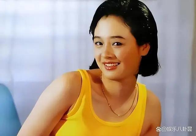 曾经红过巩俐，却爱错了人，婚后丈夫“拒认”亲生儿子