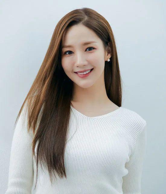 朴敏英被质疑收前任上亿生活费,本尊否认遭到韩媒炮轰