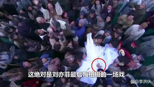 杨幂遭陌生男子摸头 盘点女明星被“咸猪手”的瞬间