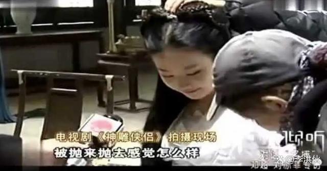 杨幂遭陌生男子摸头 盘点女明星被“咸猪手”的瞬间