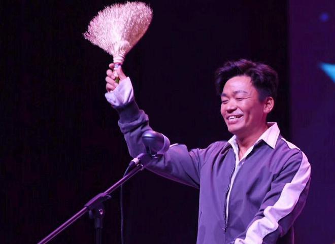 金扫帚奖提名惹争议，被质疑全看人情公关，杨幂入围被撤