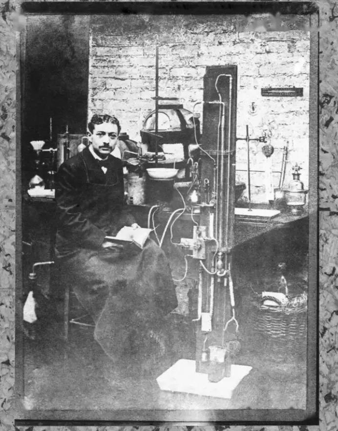 顶豪争产大战，母女反目为男人？