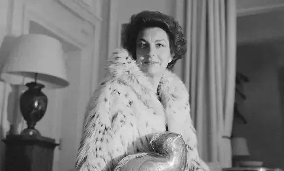 顶豪争产大战，母女反目为男人？