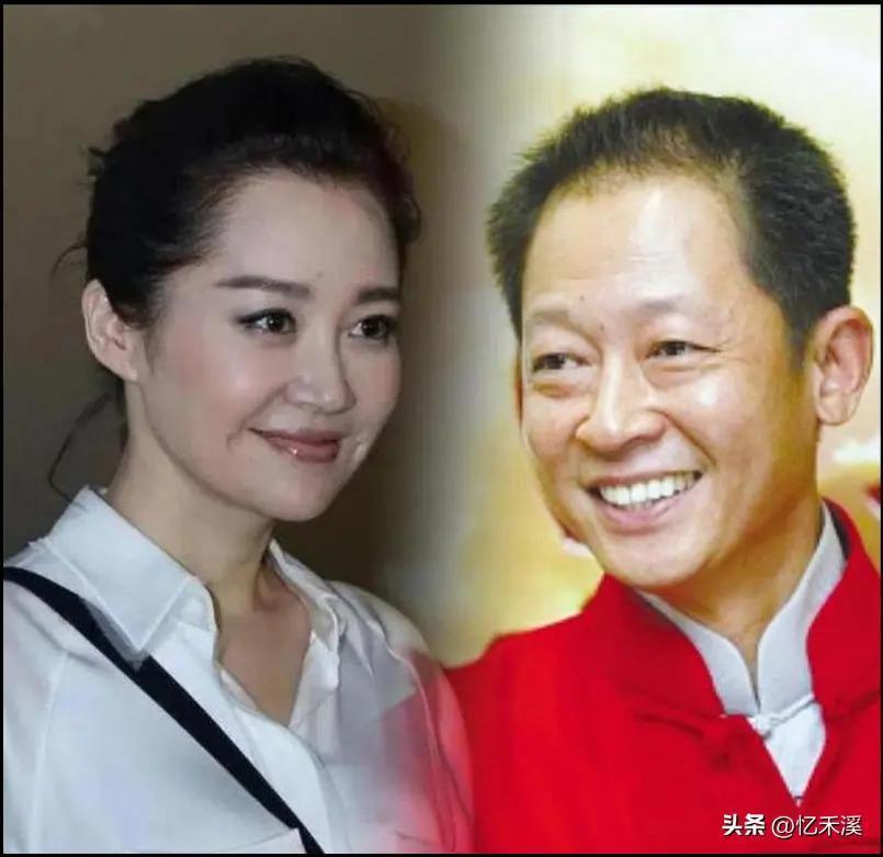 衣品不俗、年过半百还宛如少女，这3位中年女星魅力真大